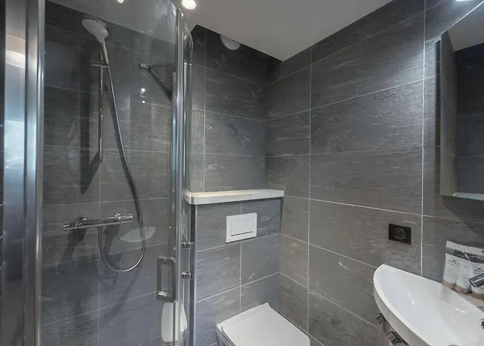 דירה Lumineux Avec Spa, Piscine Et Sauna Pour 7 Personnes Near - Fr-1-569-132